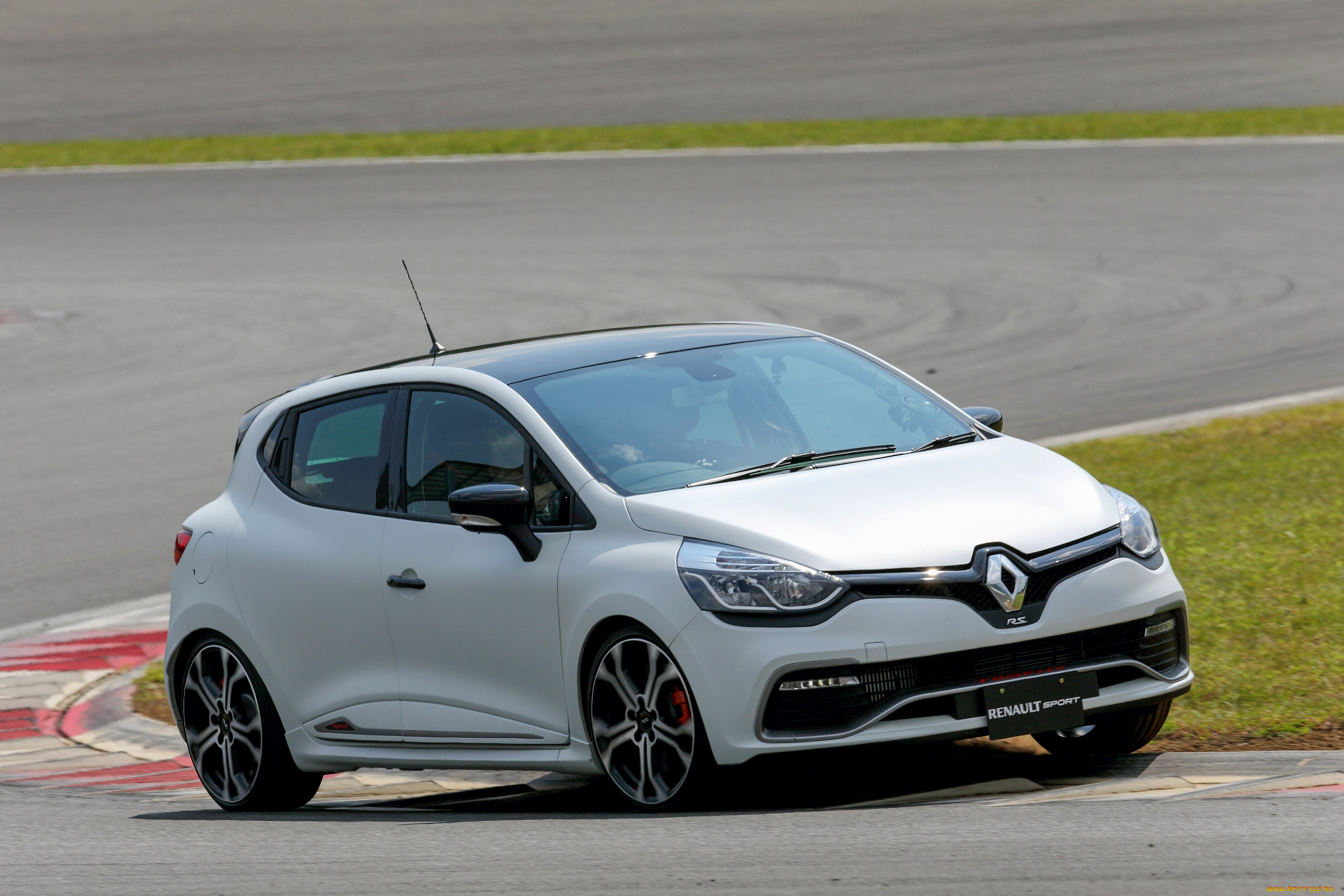 , renault, trophy, 2015, lutecia